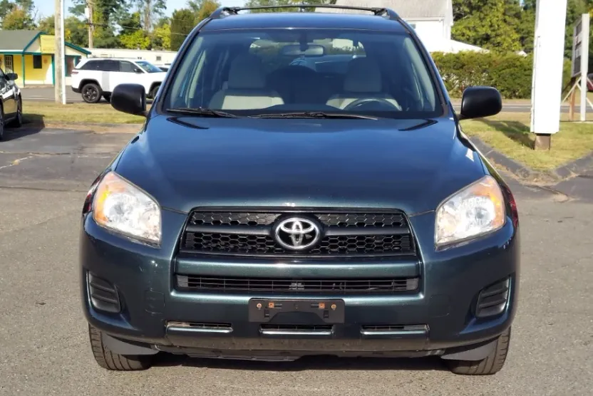 2010 Toyota RAV4 photo 1