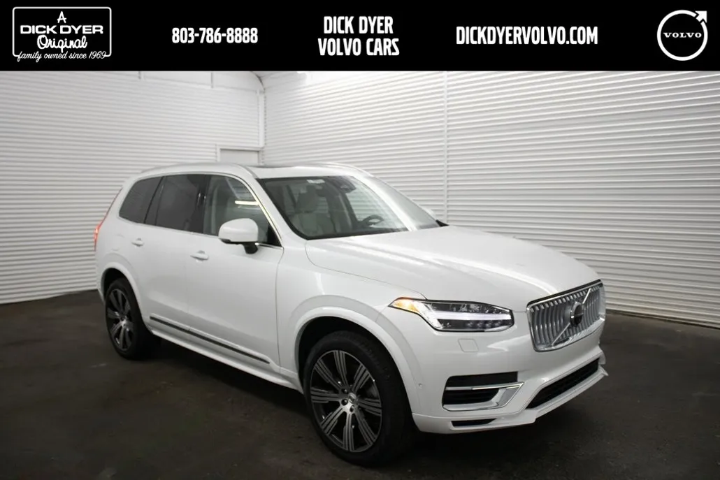 2025 Volvo XC90 T8 Plus photo 1