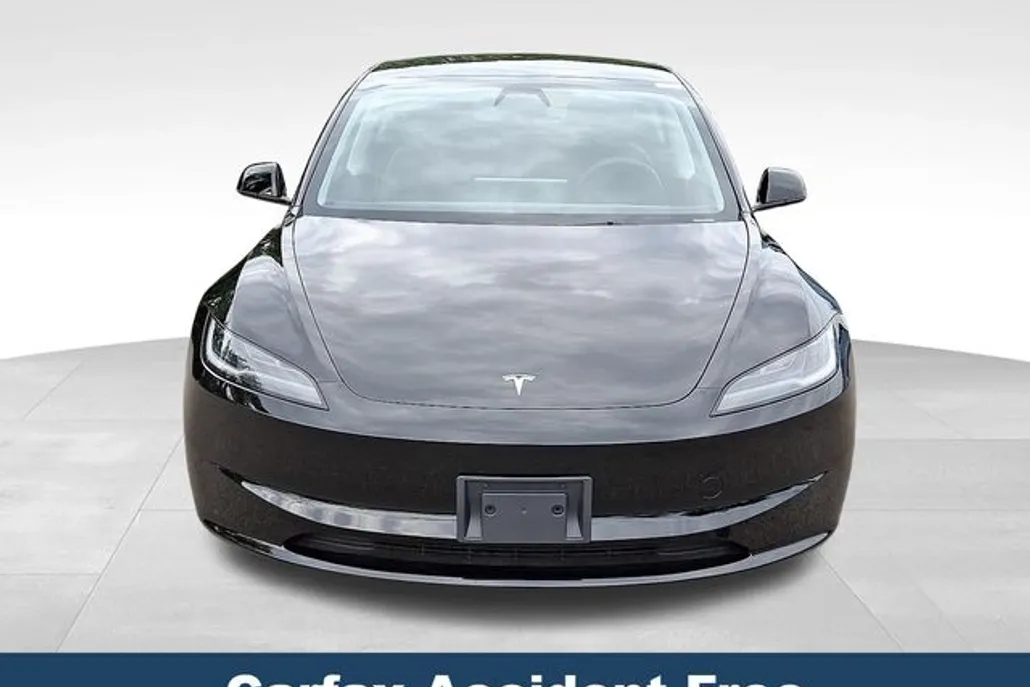 2025 Tesla Model 3 Long Range photo 1
