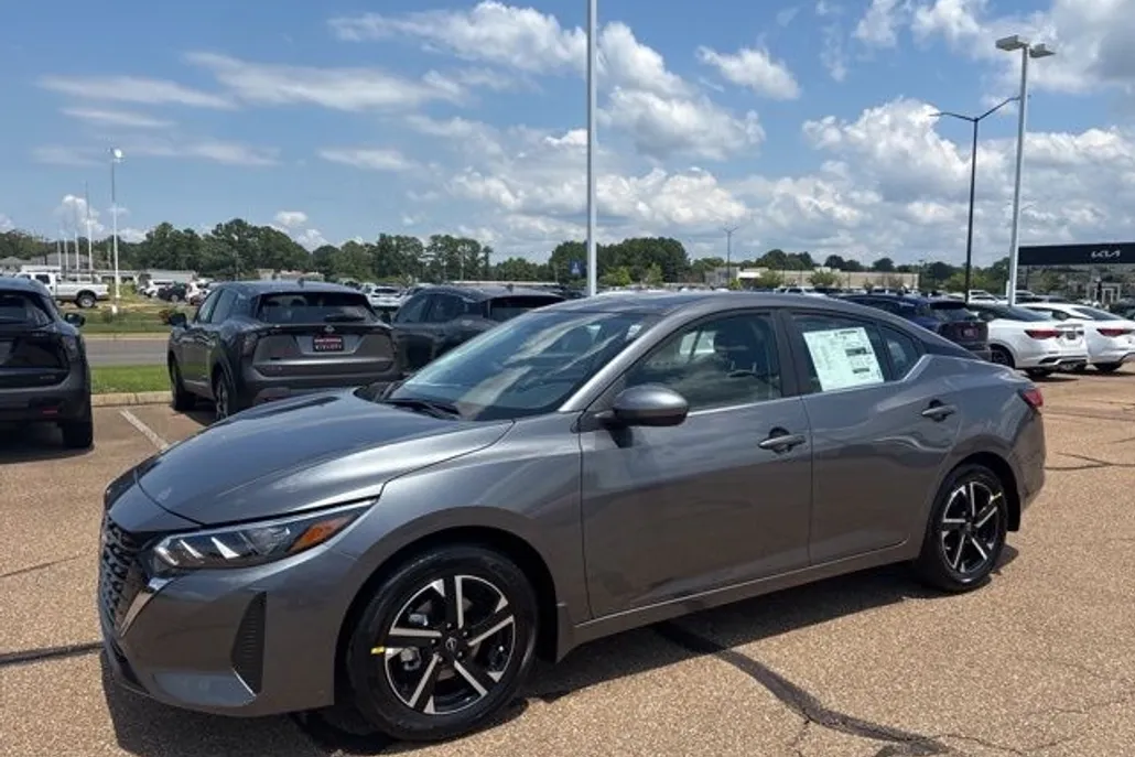 2025 Nissan Sentra SV photo 1