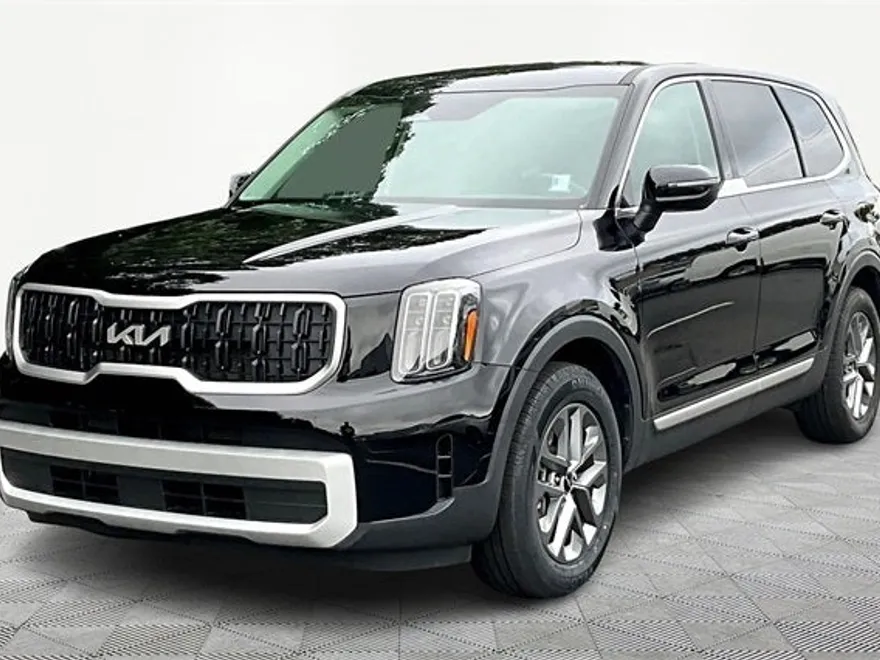 2024 Kia Telluride LX photo 1