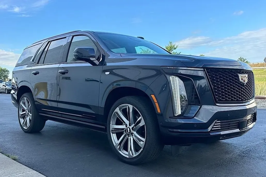 2025 Cadillac Escalade Sport photo 1