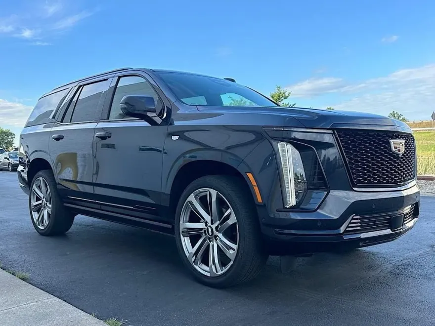 2025 Cadillac Escalade Sport photo 1