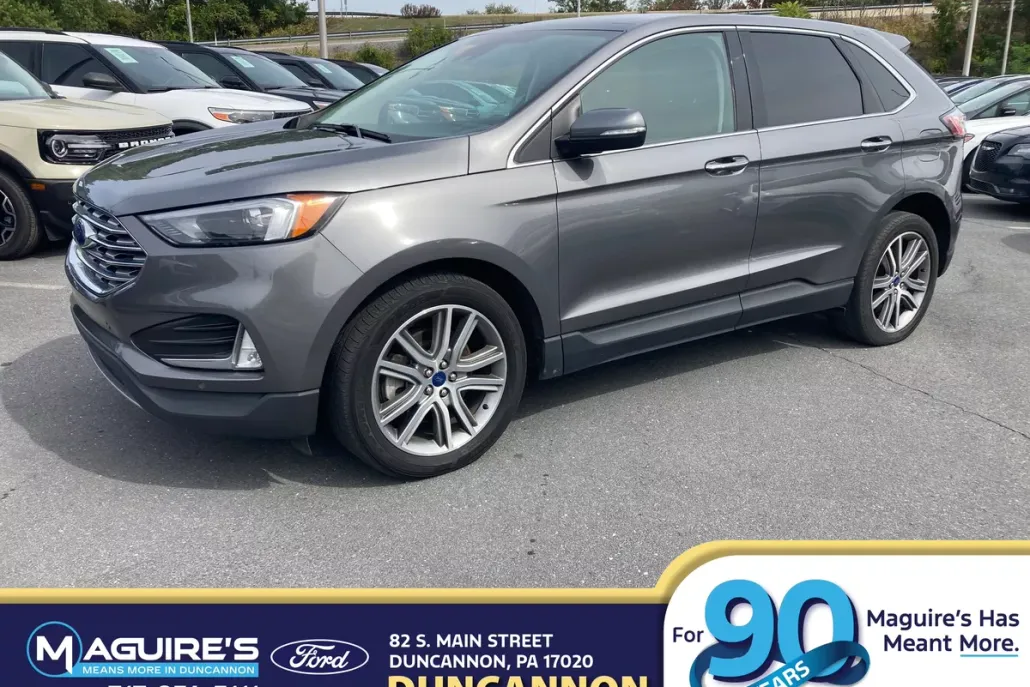 2022 Ford Edge Titanium photo 1