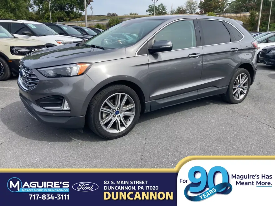 2022 Ford Edge Titanium photo 1