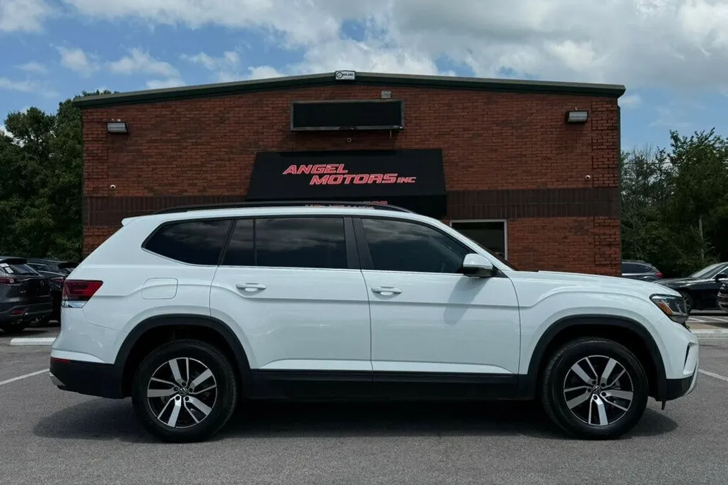 2021 Volkswagen Atlas SE photo 1