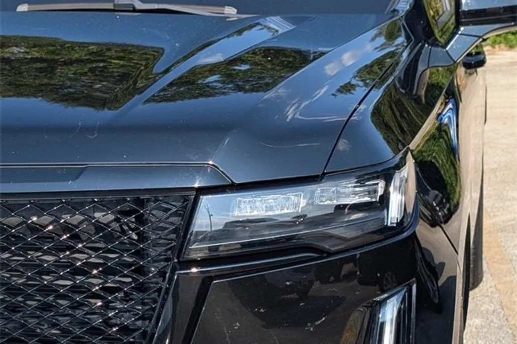 2021 Cadillac Escalade Sport Platinum photo 1