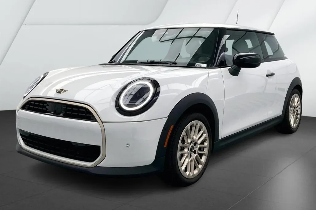2025 Mini Cooper 2 Door Hardtop photo 1