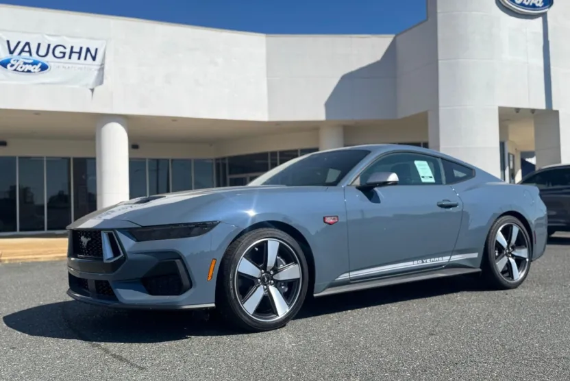 2025 Ford Mustang GT Premium photo 1