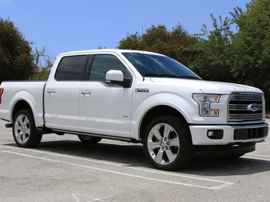 2016 Ford F-150 Lariat photo 1