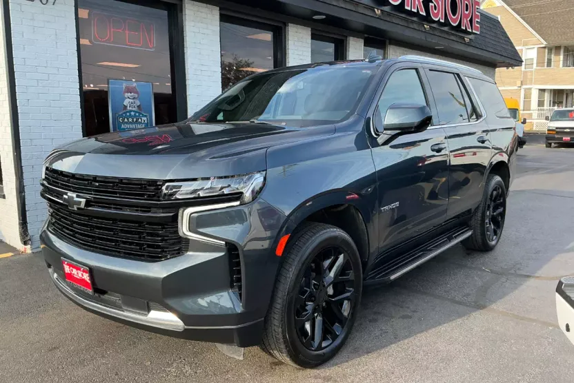 2021 Chevrolet Tahoe LT photo 1