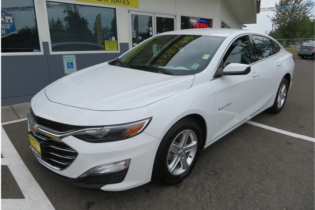 2024 Chevrolet Malibu LS photo 1
