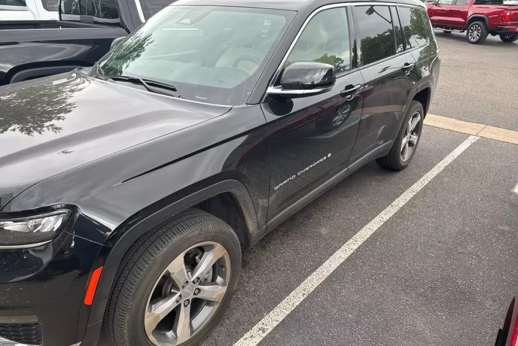 2025 Jeep Grand Cherokee Limited photo 1