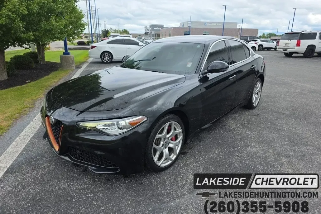 2018 Alfa Romeo Giulia Ti photo 1