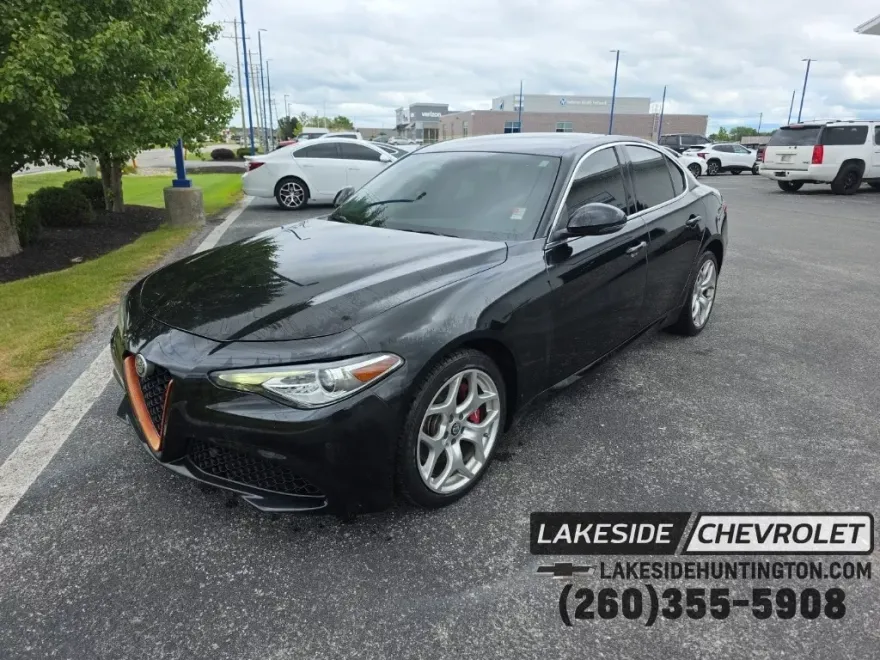 2018 Alfa Romeo Giulia Ti photo 1