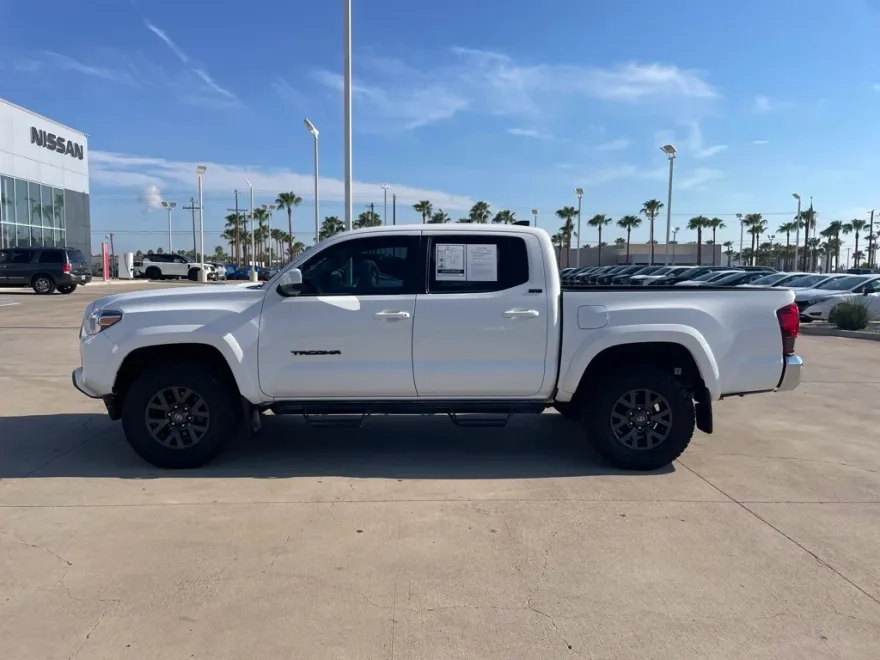 2023 Toyota Tacoma SR5 photo 1