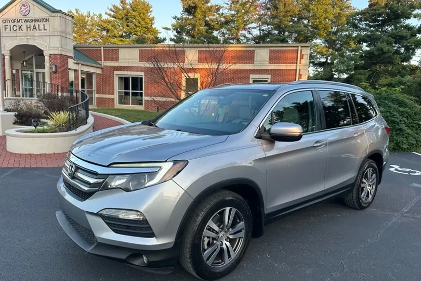 2016 Honda Pilot EX-L photo 1