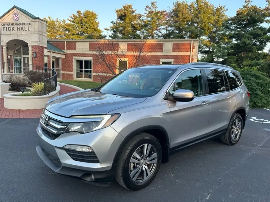 2016 Honda Pilot EX-L photo 1