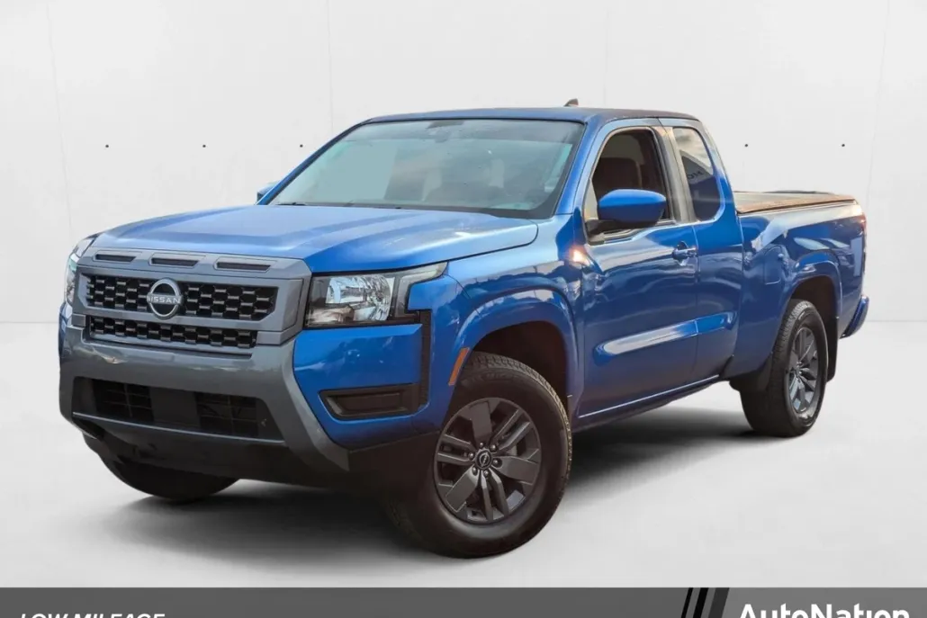 2025 Nissan Frontier SV photo 1