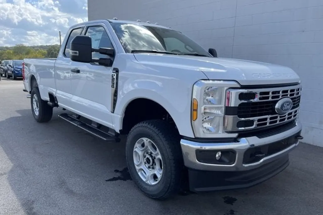 2026 Ford F-250 XLT photo 1