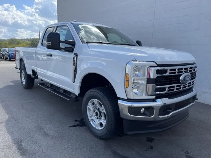 2026 Ford F-250 XLT photo 1