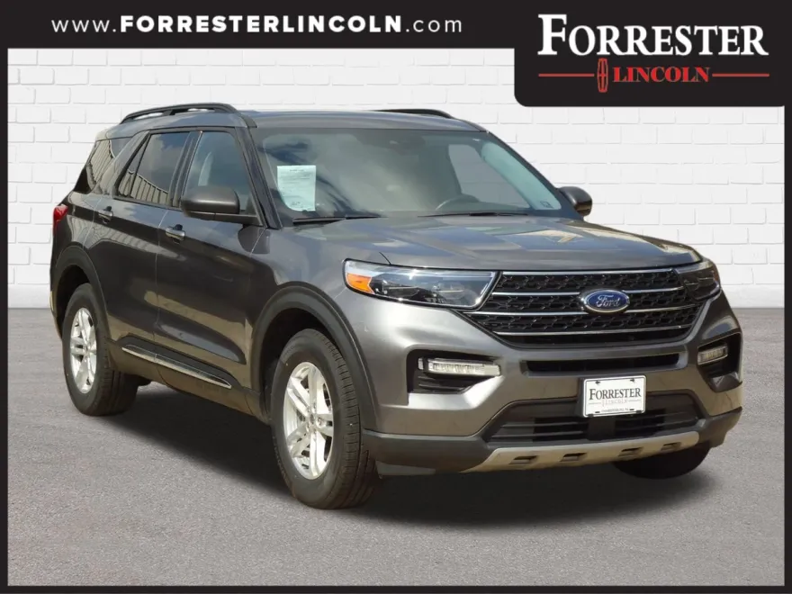 2022 Ford Explorer XLT photo 1