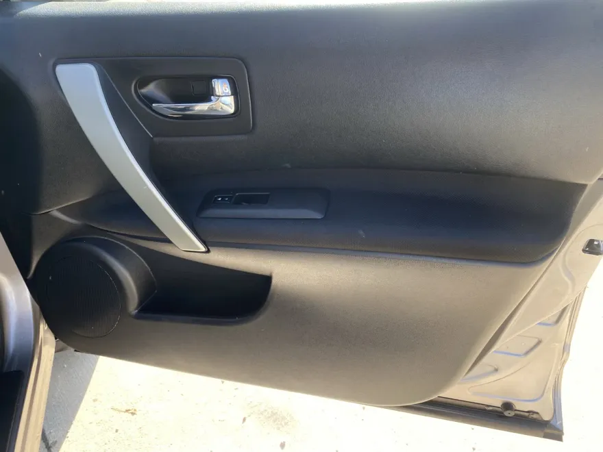2013 Nissan Rogue S photo 1