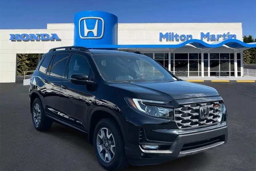 2023 Honda Passport TrailSport photo 1