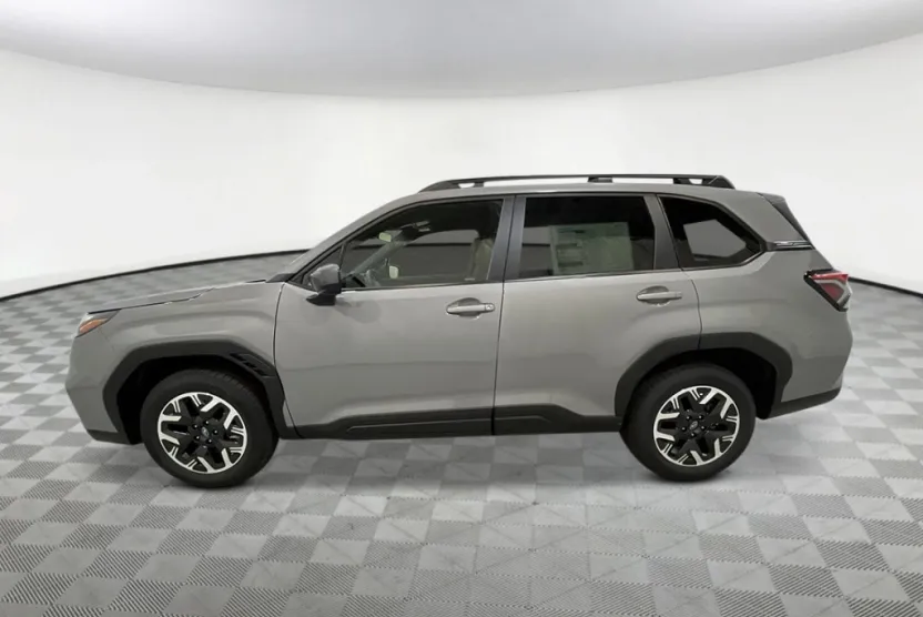 2025 Subaru Forester Premium photo 1