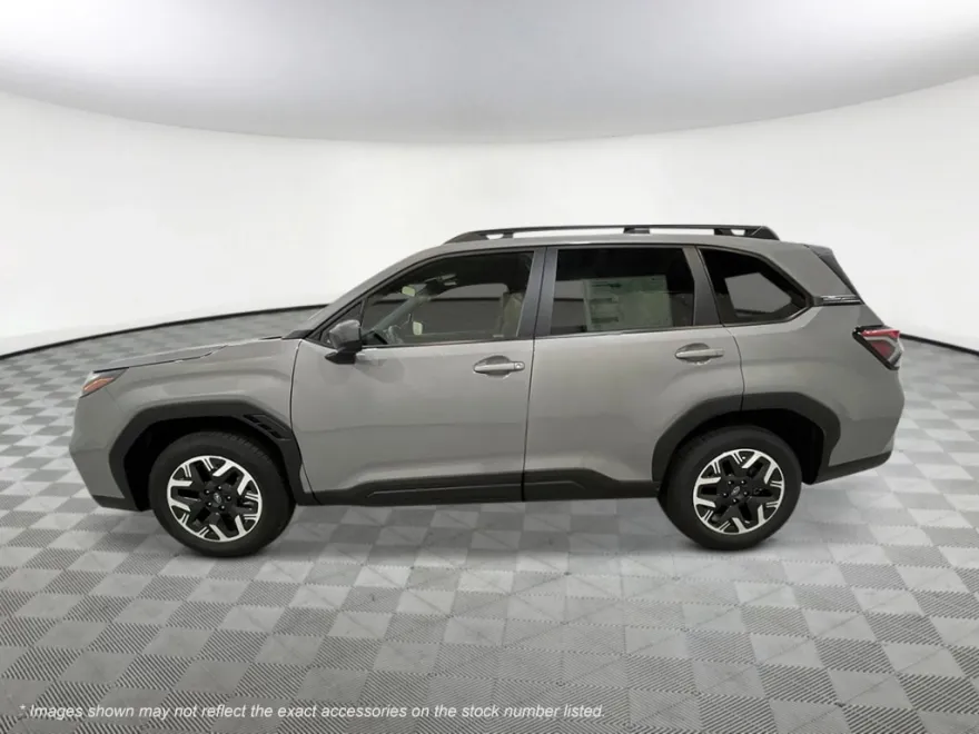 2025 Subaru Forester Premium photo 1