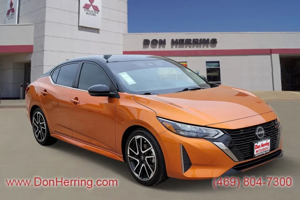 2024 Nissan Sentra SR photo 1