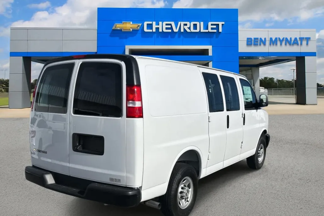 2025 Chevrolet Express Cargo 2500 photo 1