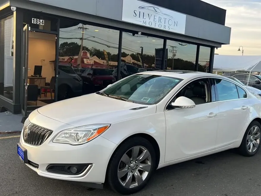 2017 Buick Regal Premium II photo 1