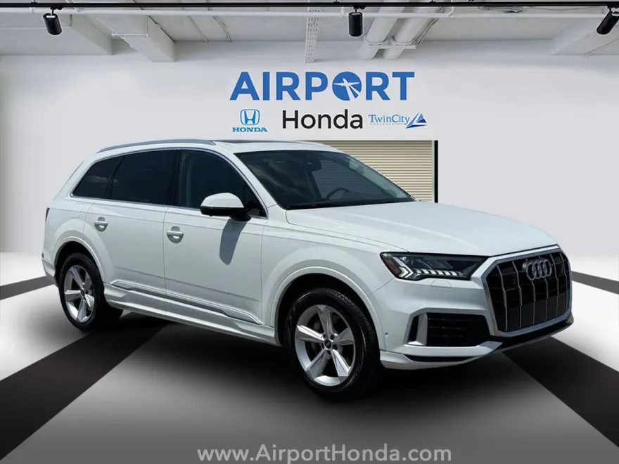 2024 Audi Q7 45 Premium Plus photo 1