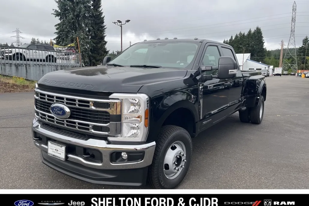 2025 Ford F-350 XLT photo 1