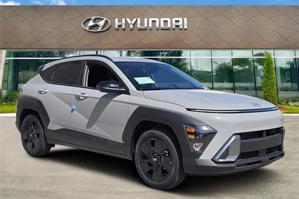 2026 Hyundai Kona SEL photo 1