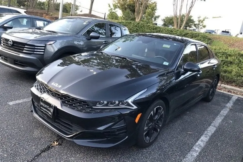 2022 Kia K5 GT-Line photo 1