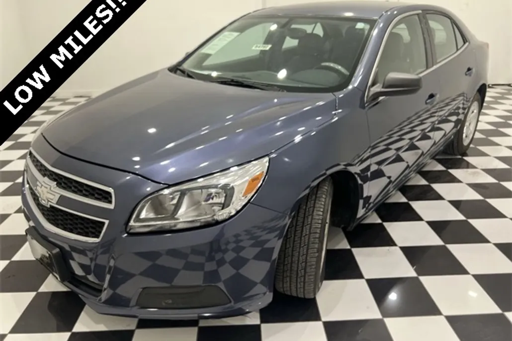2013 Chevrolet Malibu LS photo 1