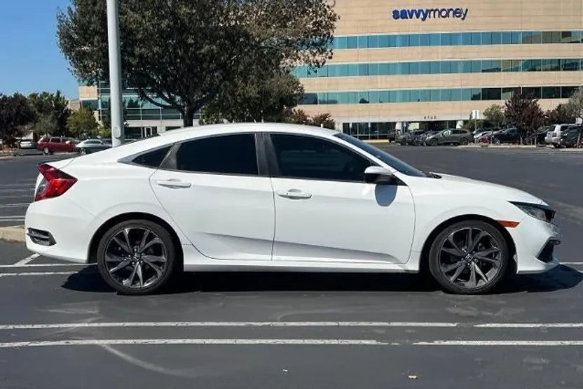 2020 Honda Civic Sport photo 1