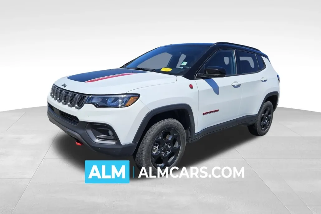 2024 Jeep Compass Trailhawk photo 1