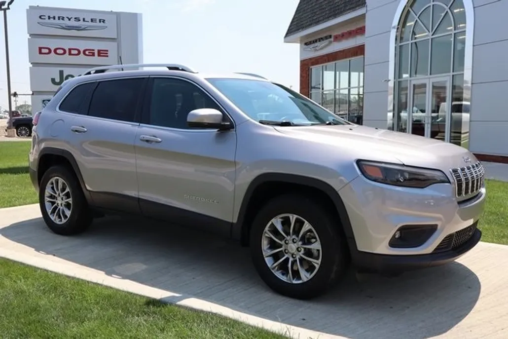 2021 Jeep Cherokee Latitude Lux photo 1