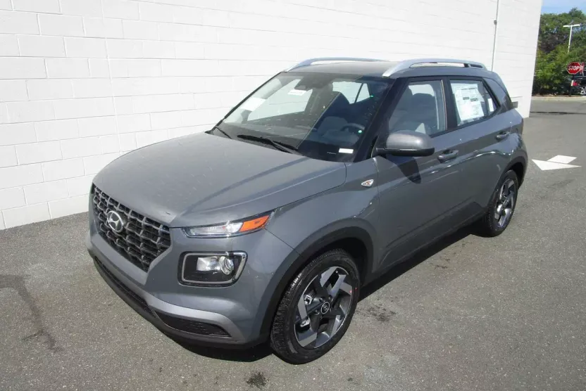 2026 Hyundai Venue SEL photo 1