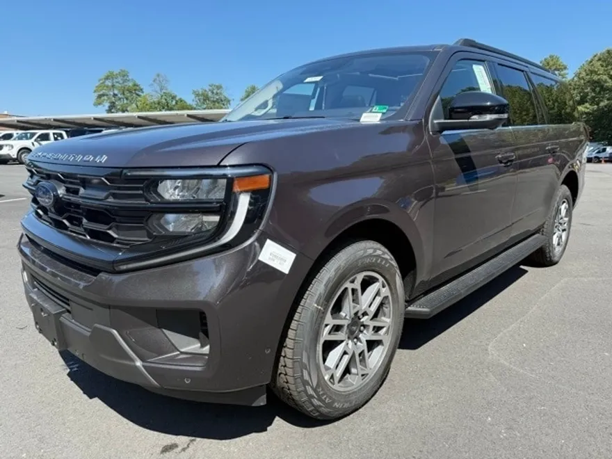 2025 Ford Expedition MAX photo 1