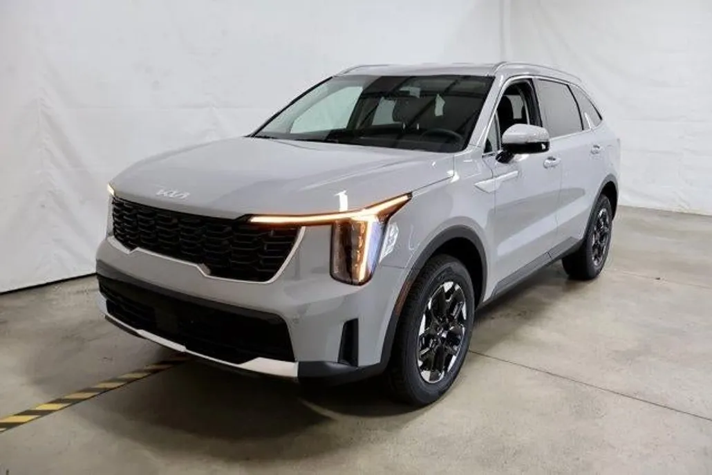 2026 Kia Sorento S photo 1