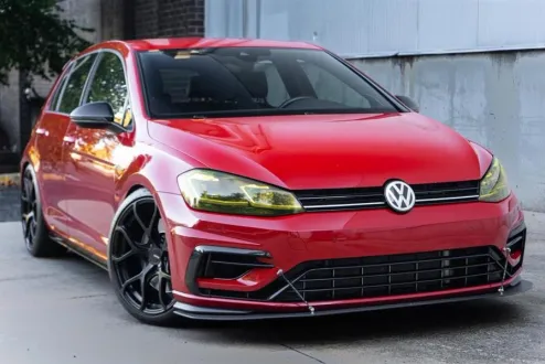 2019 Volkswagen Golf R Base photo 3