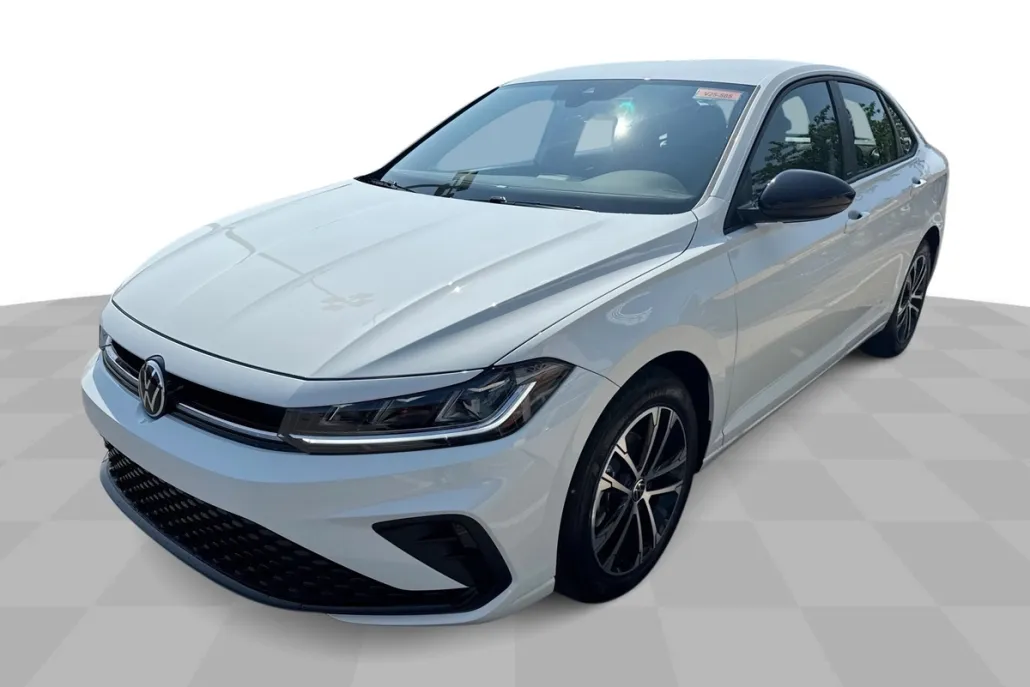 2025 Volkswagen Jetta Sport photo 1