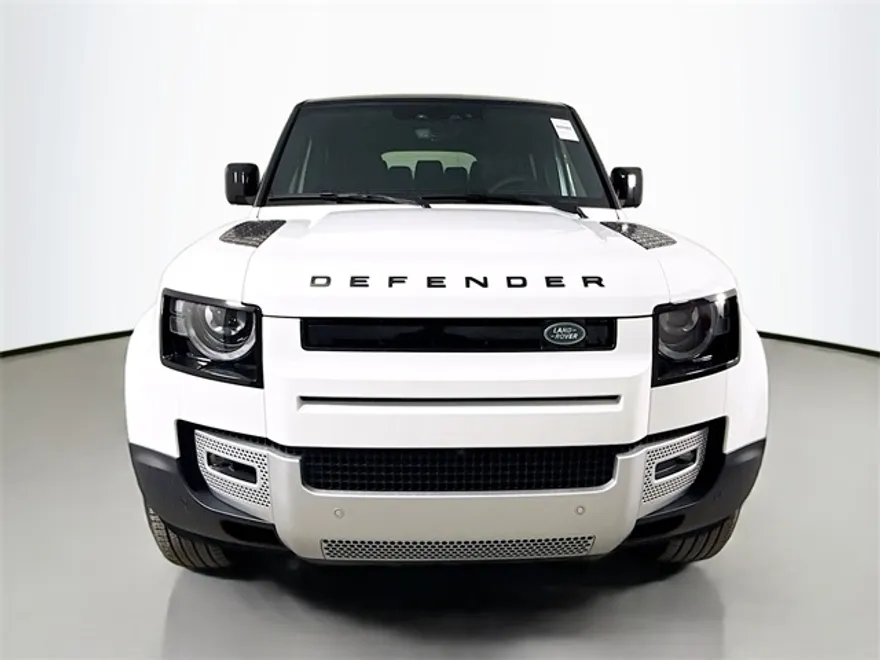 2025 Land Rover Defender 110 S photo 1