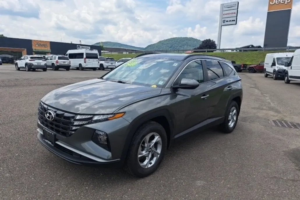 2022 Hyundai Tucson SEL photo 1