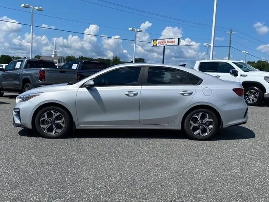 2021 Kia Forte LXS photo 1