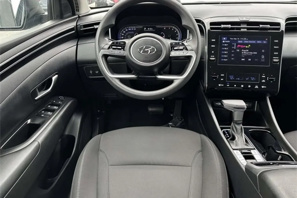 2024 Hyundai Tucson SEL photo 1
